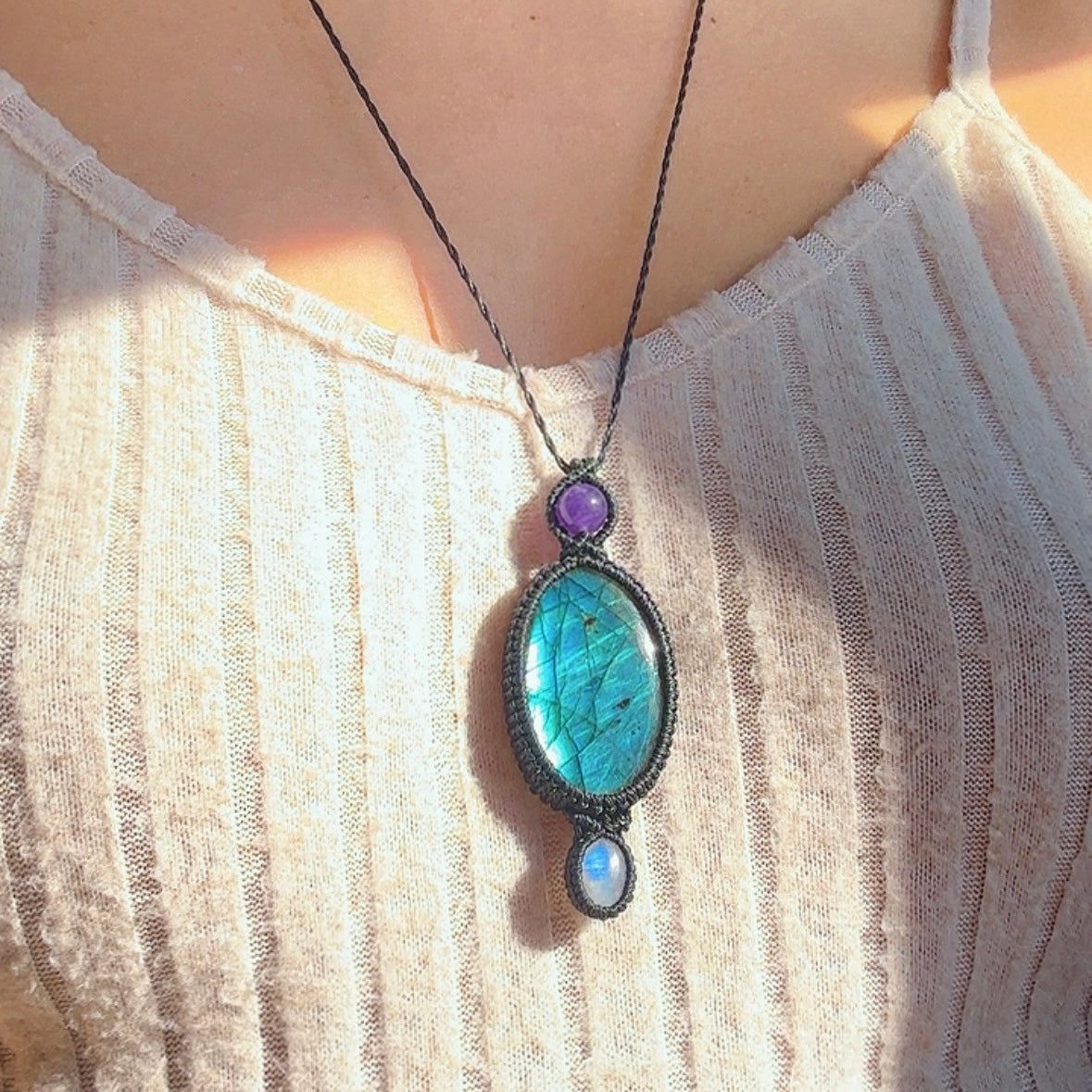 NECKLESS LABRADORITE, AMETHYST & MOONSTONE