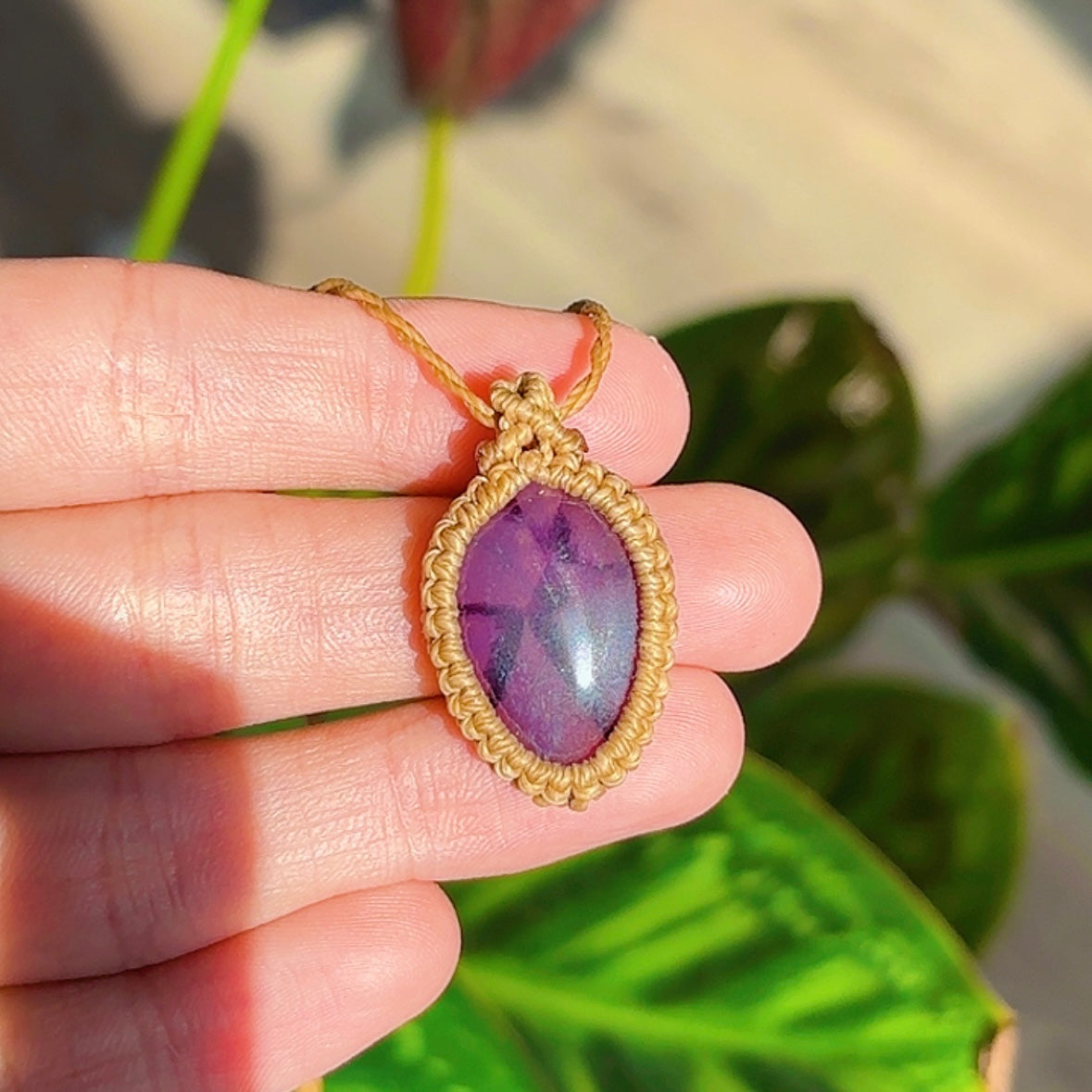 NECKLESS AMETHYST