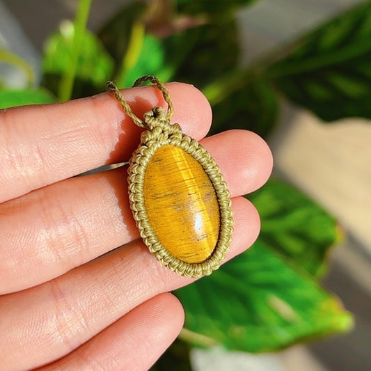 NECKLESS TIGER EYE