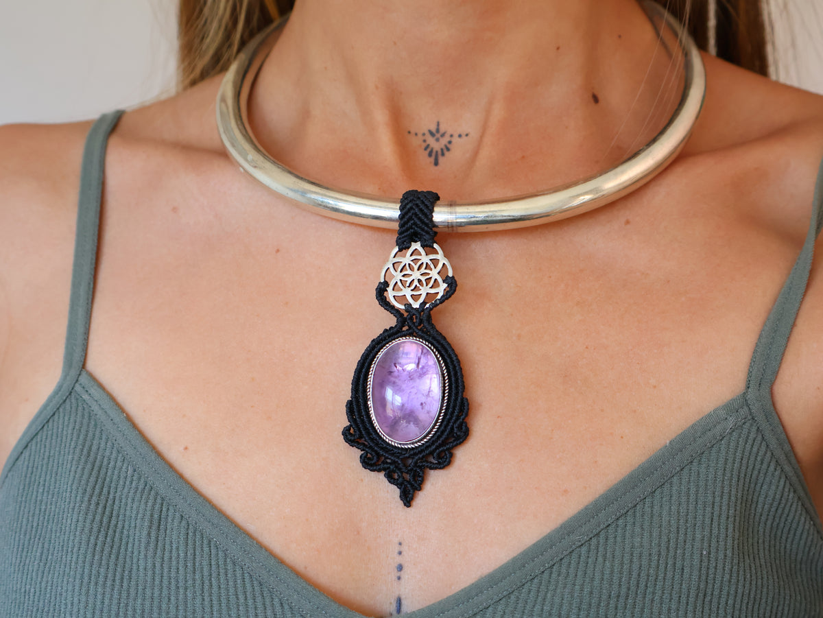 Chocker Amethyst