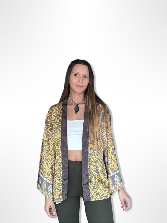 Short kimono